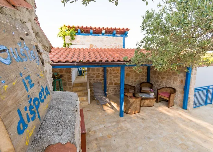 Apartment Vala Murter