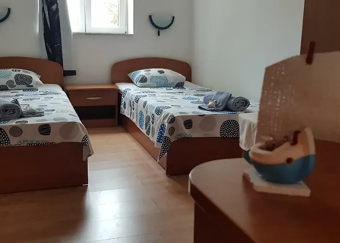 Apartment Vala Murter