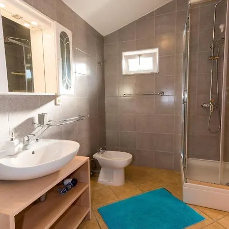 Vala Lägenhet Murter