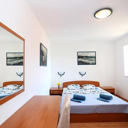 Apartment Vala