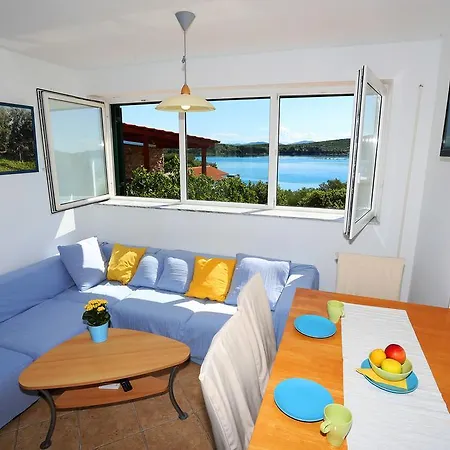 Apartment Vala *