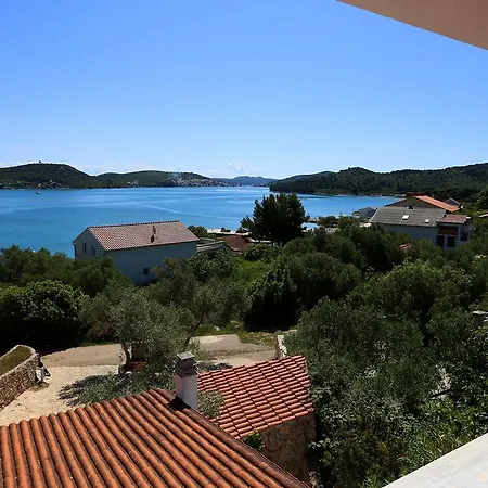 Apartment Vala Murter