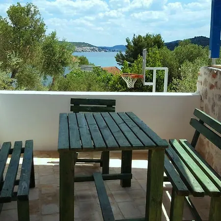 Vala Apartment *